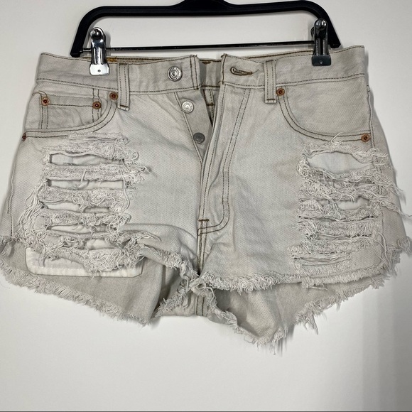 Levi’s 501 Original Denim Distressed Light Wash Jean Short Size 29 - Picture 3 of 4